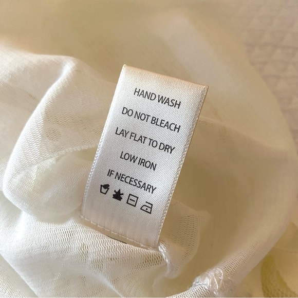 Max Studio Women Semi Sheer Ivory Long Sleeve Eyelet Blouse Size M - Picture 11 of 16